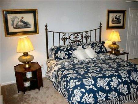 Rock Laurel Bed And Breakfast Candler Rum bild